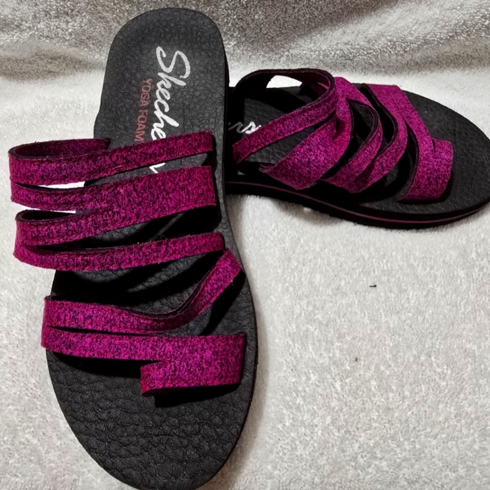 Skechers Women's Fuchsia Strappy Sandals